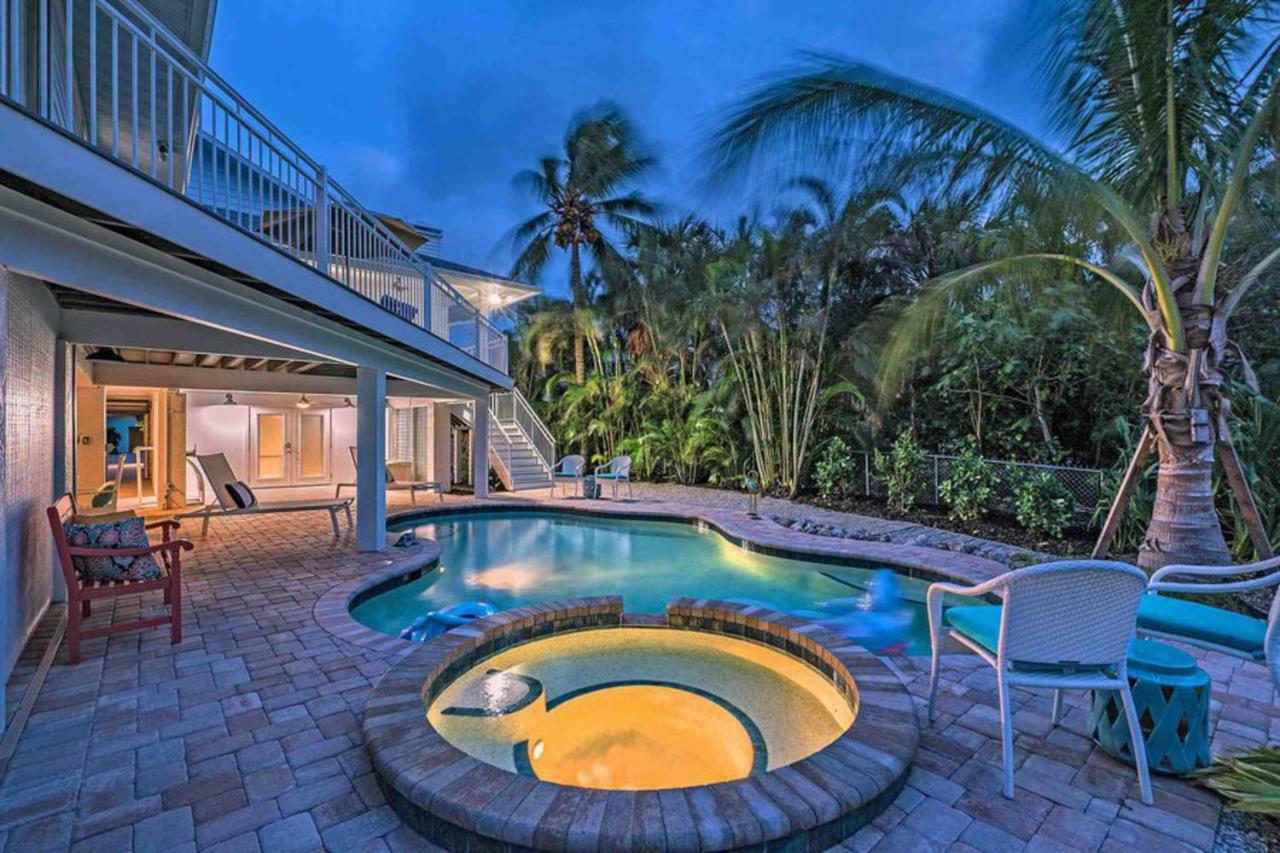 Surrounded By Sea Breezes Villa Anna Maria Exteriör bild