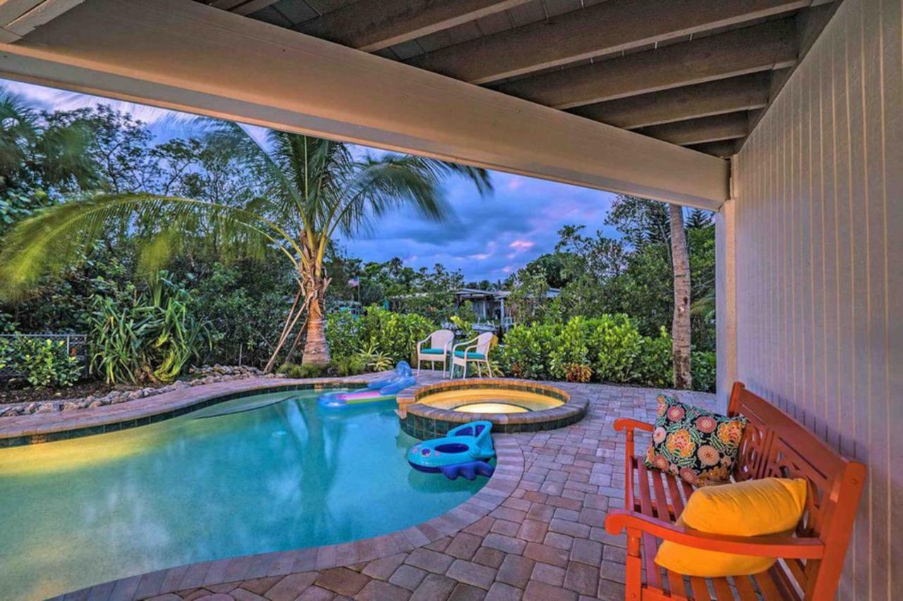 Surrounded By Sea Breezes Villa Anna Maria Exteriör bild